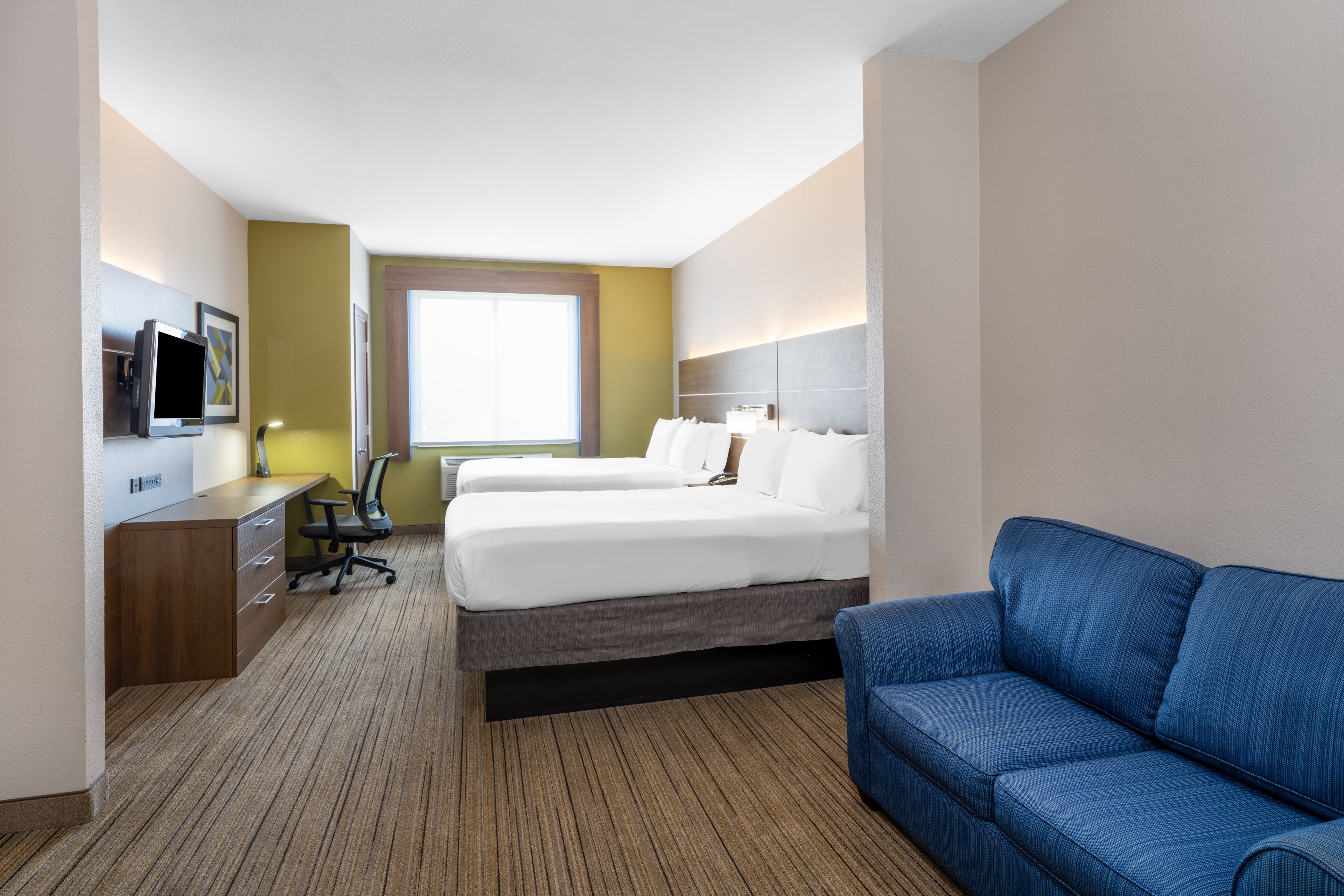 holiday inn express and suites dallas east fair park