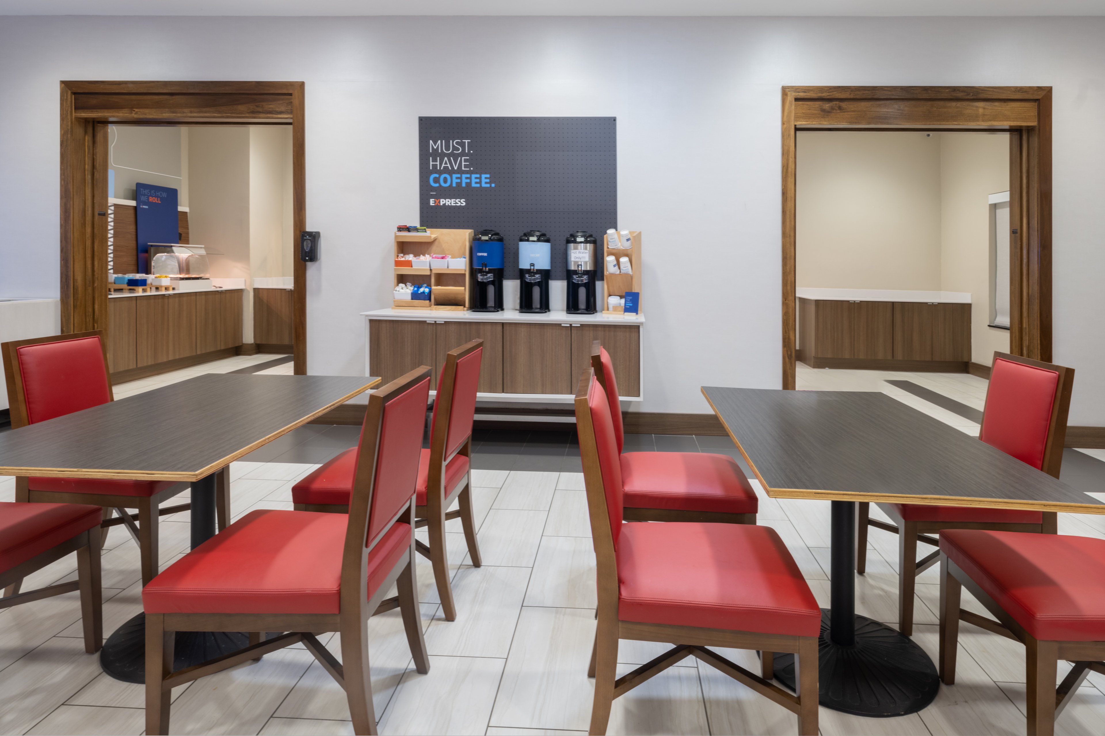 holiday inn express and suites dallas east fair park