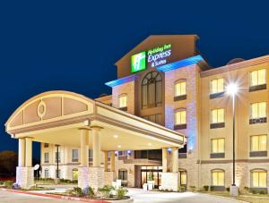 holiday inn express and suites dallas east fair park