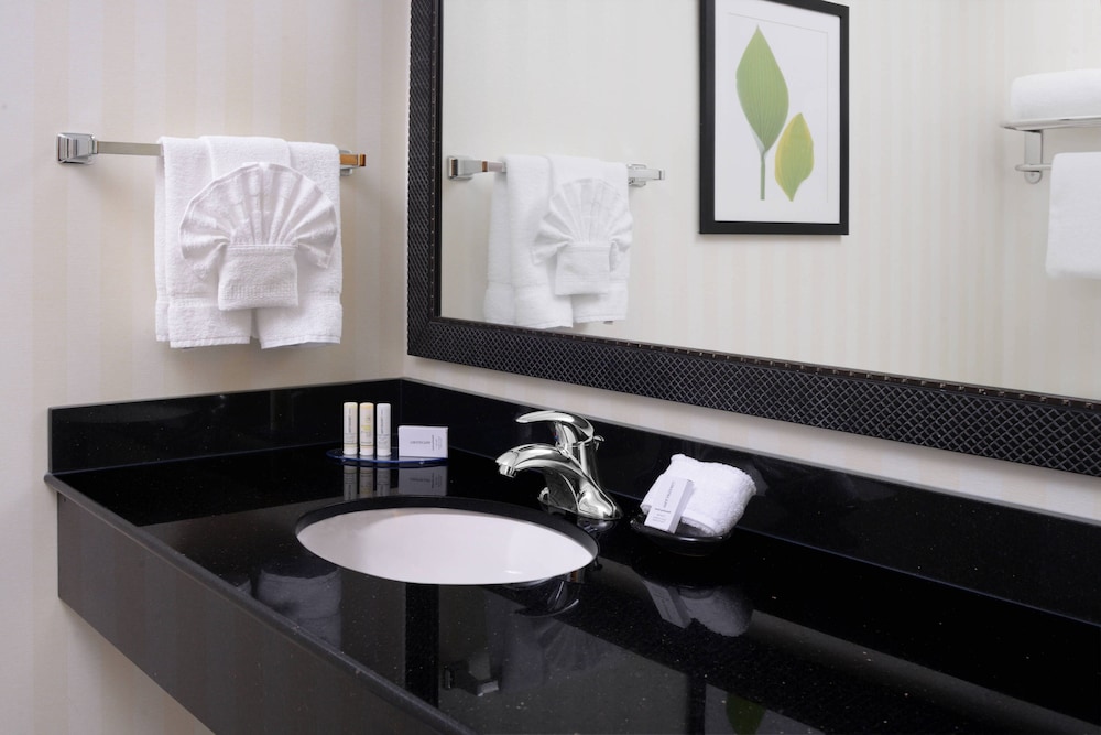 fairfield inn and suites by marriott dallas plano the colony