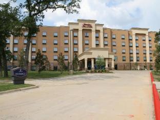 hampton inn and suites dallas arlington n entertainment dist