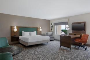 hampton inn and suites dallas arlington n entertainment dist