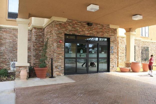 hampton inn and suites dallas arlington n entertainment dist