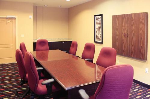 hampton inn and suites dallas arlington n entertainment dist