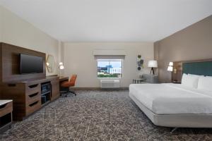 hampton inn and suites dallas arlington n entertainment dist