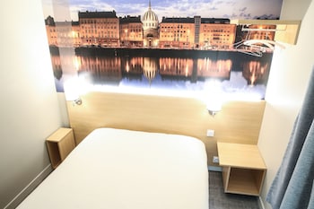 hotel inn design chateaubriant