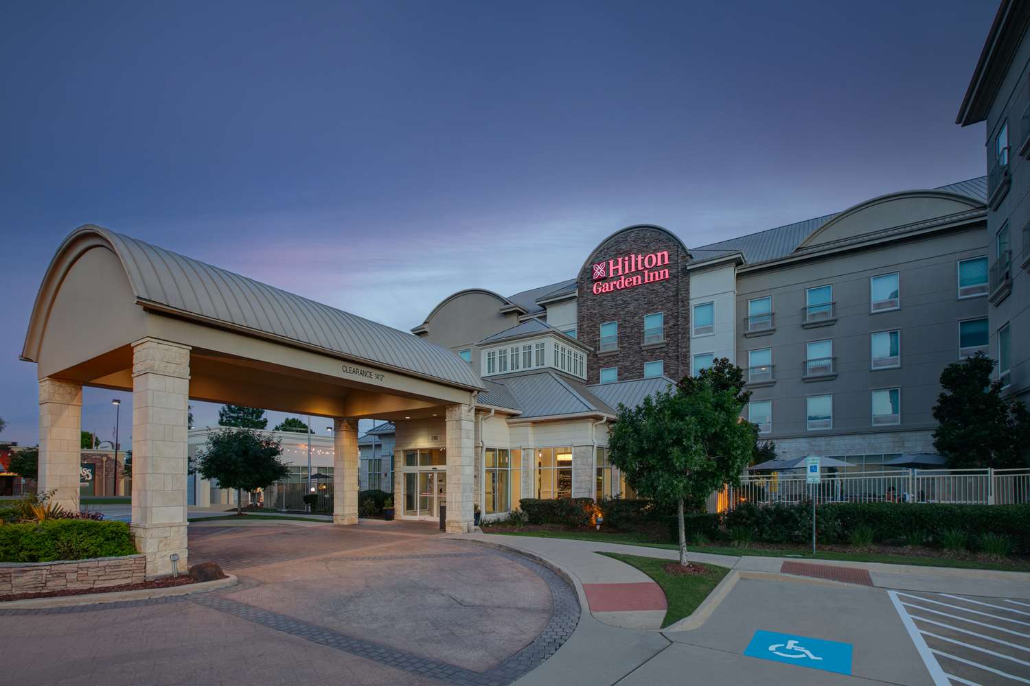 hilton garden inn dallas arlington