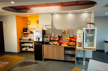 aparthotel mer and golf city perpignan centre