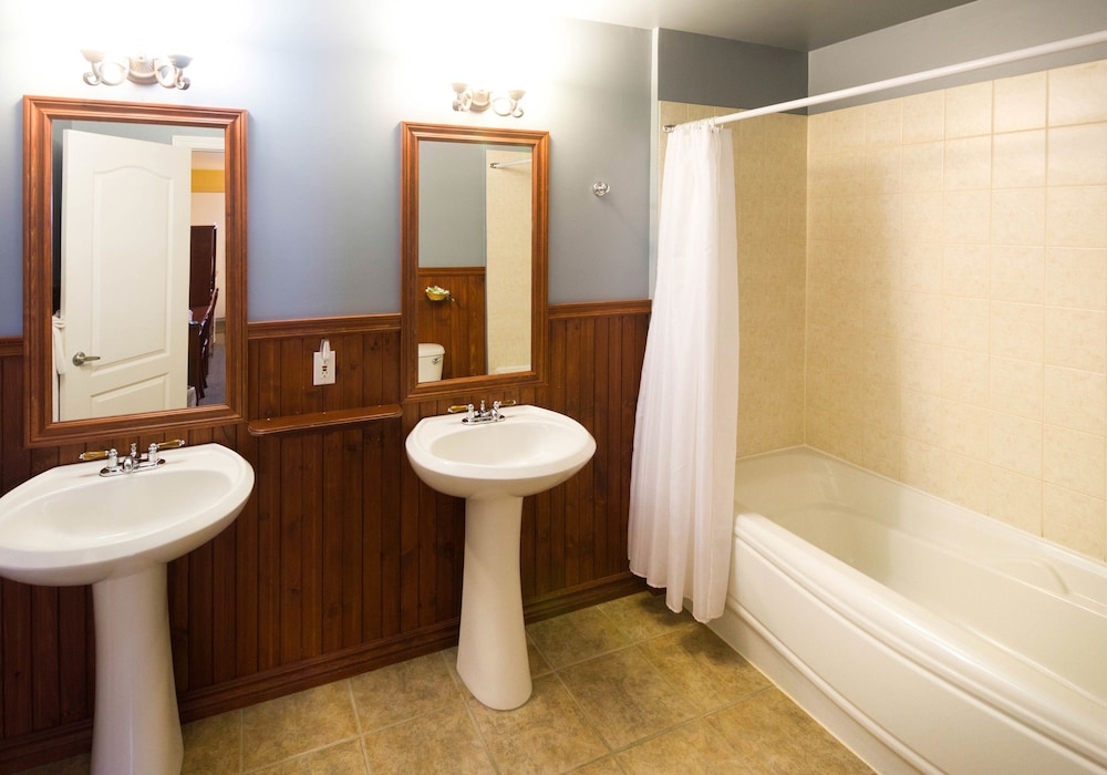 hotel marineau la tuque