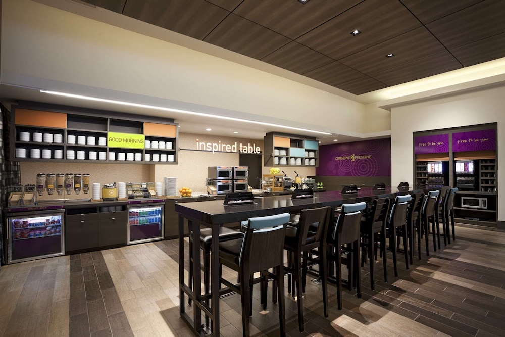 home2 suites by hilton philadelphia convention center pa