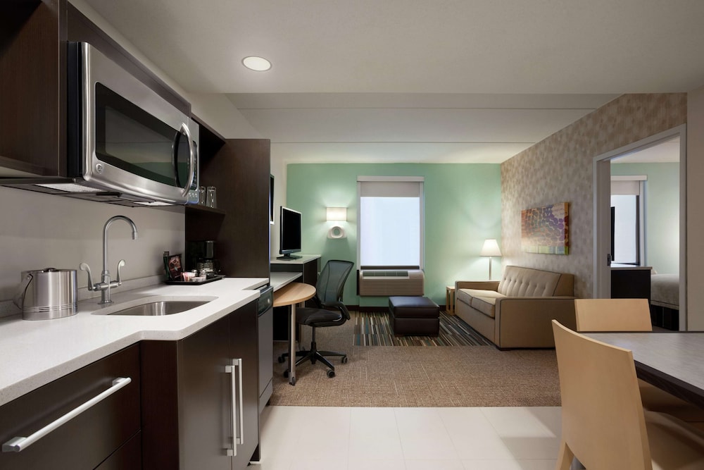 home2 suites by hilton philadelphia convention center pa