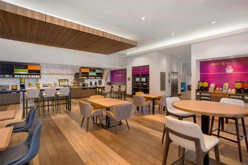 home2 suites by hilton philadelphia convention center pa