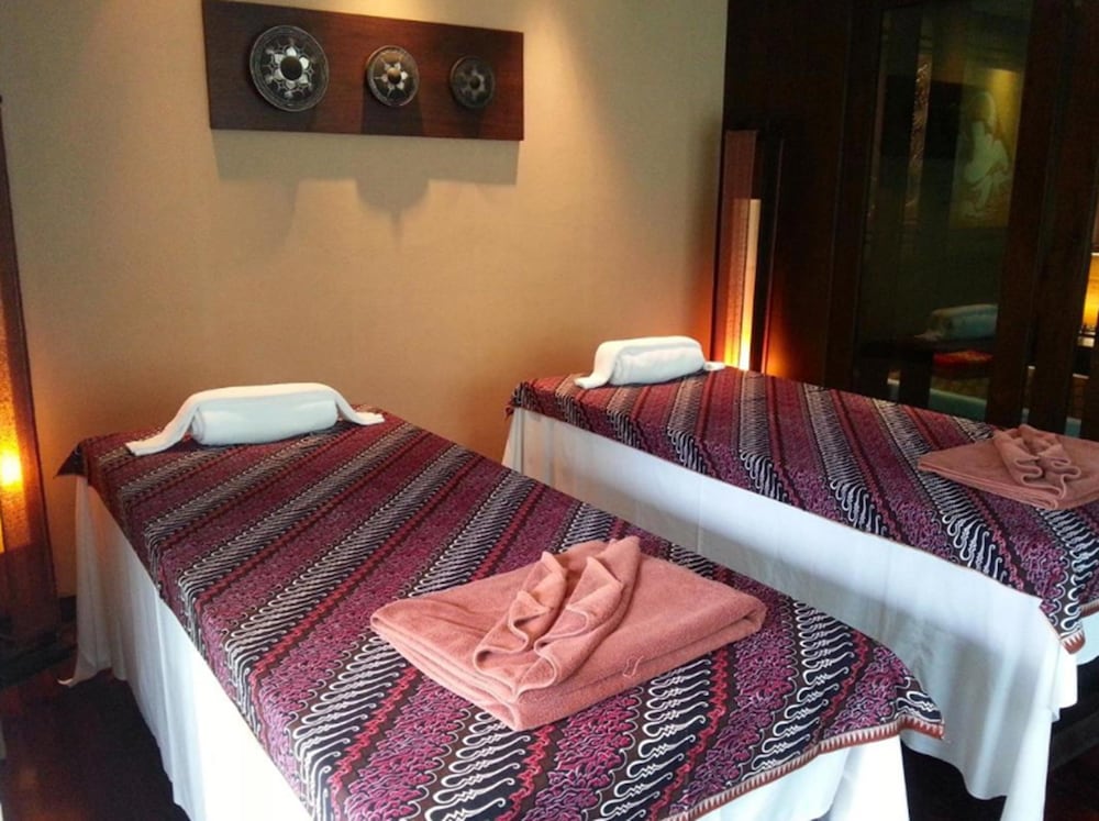 niramaya villa and wellness