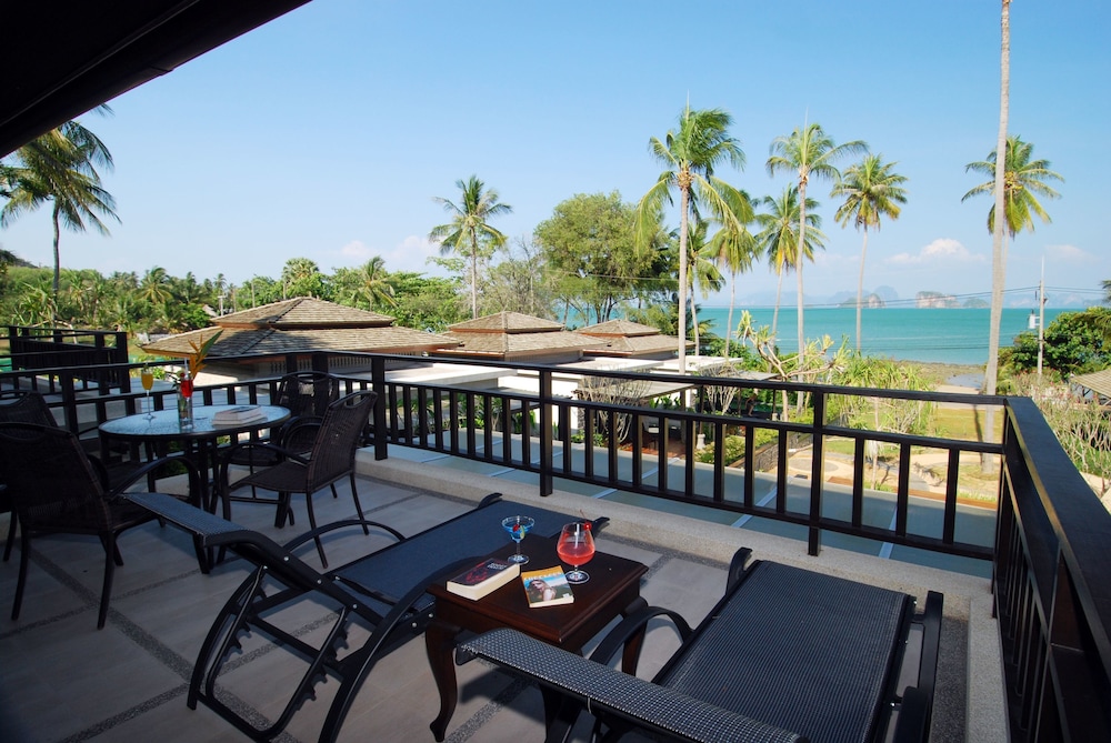 niramaya villa and wellness