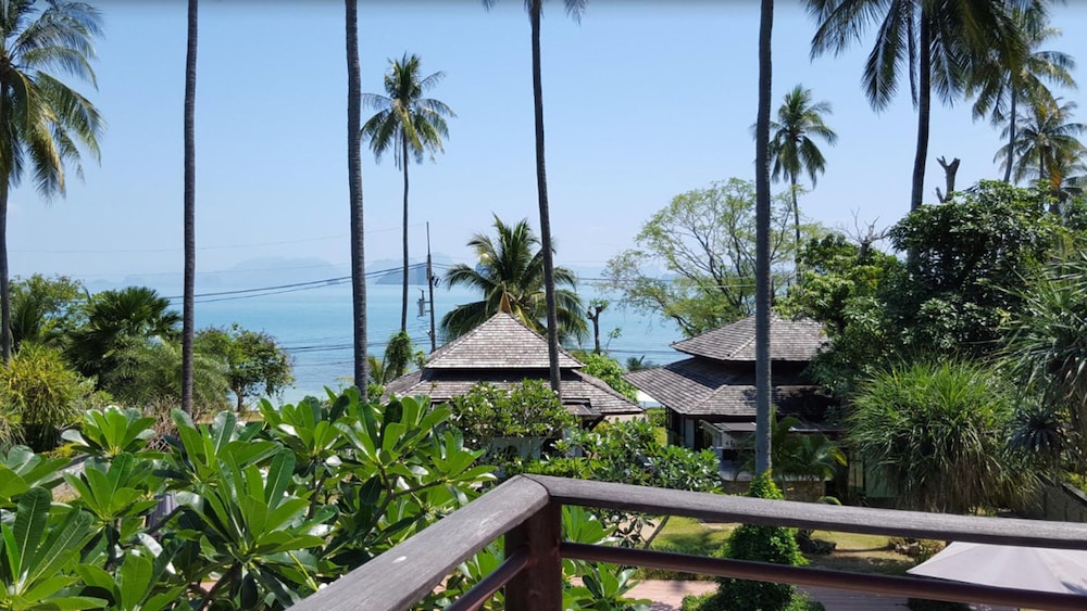 niramaya villa and wellness