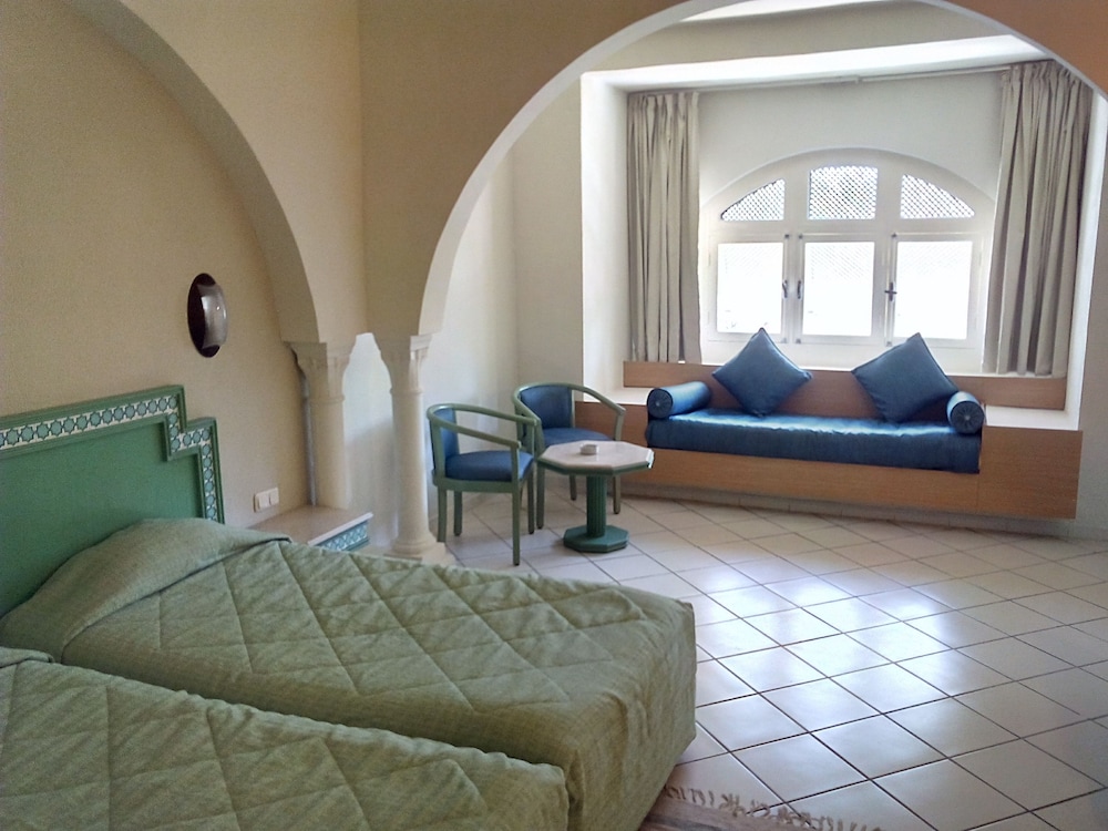 tunisia lodge