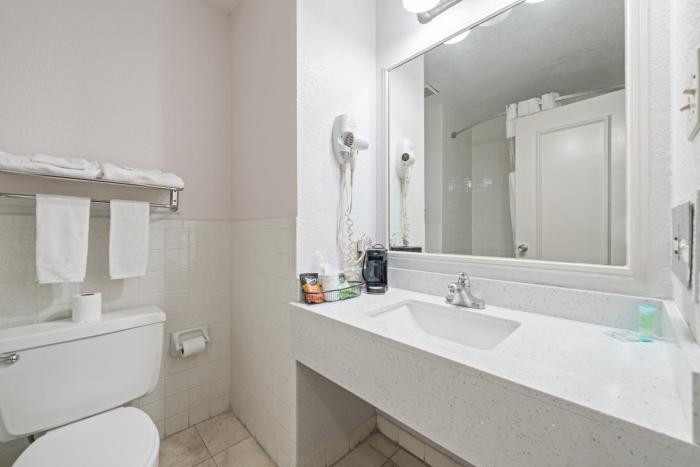 americas best value inn and suites brenham