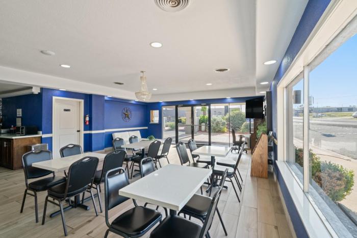americas best value inn and suites brenham