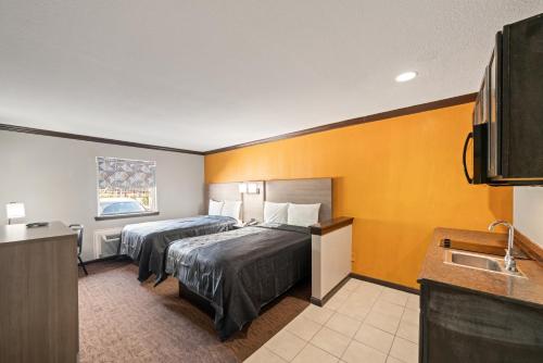 americas best value inn and suites brenham