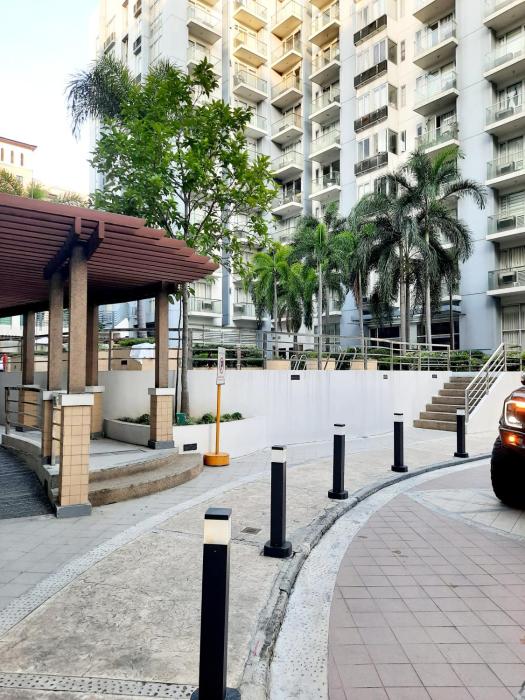 one palm tree villas