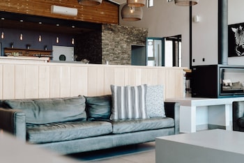 khanyisa mountain lodge