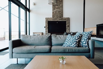 khanyisa mountain lodge