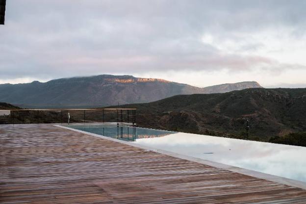 khanyisa mountain lodge