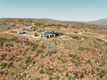 khanyisa mountain lodge