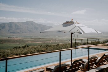 khanyisa mountain lodge