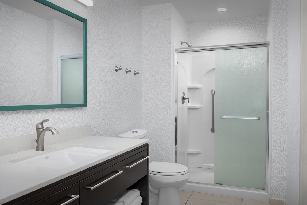 home2 suites by hilton nashville airport
