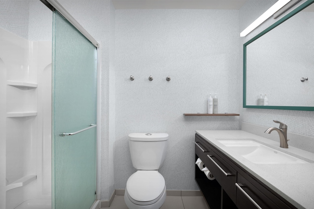 home2 suites by hilton nashville airport