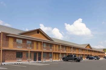 Super 8 By Wyndham Whites Creek/ Nashville Nw Area,Tennessee>>Nashville,2 star