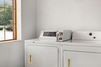 super 8 by wyndham whites creek nashville nw area