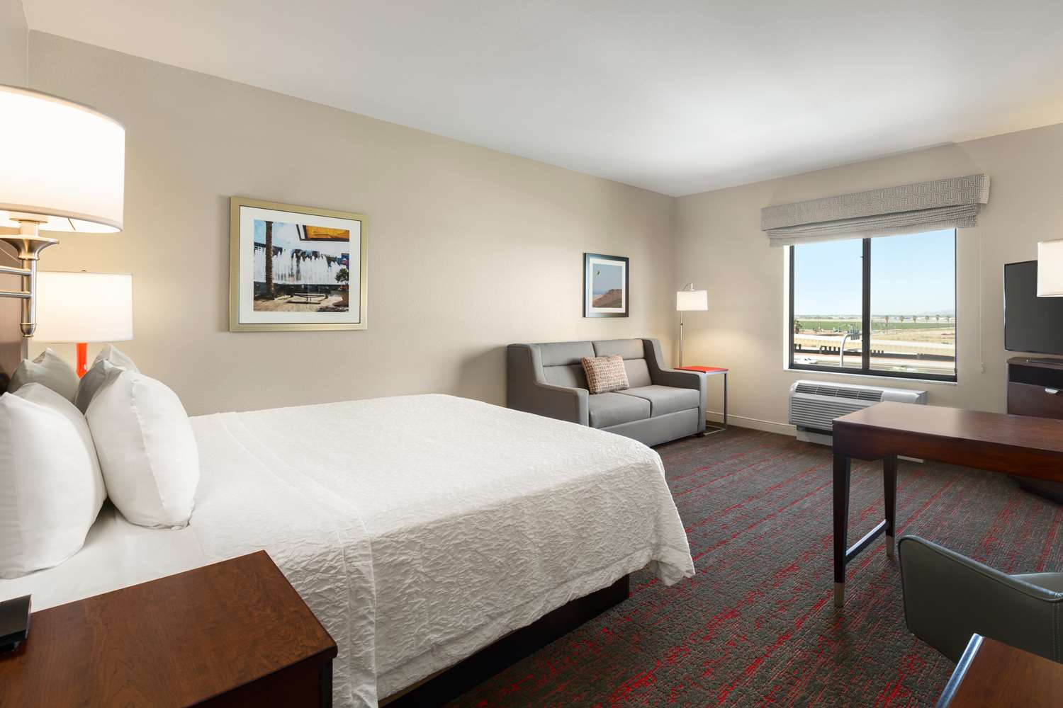hampton inn and suites phoenix glendale westgate