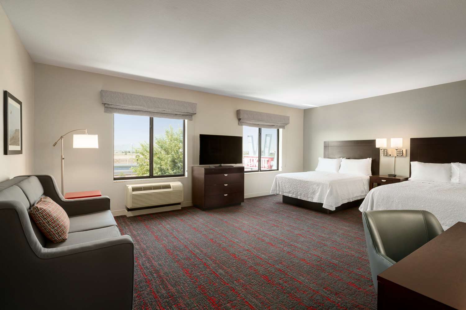 hampton inn and suites phoenix glendale westgate
