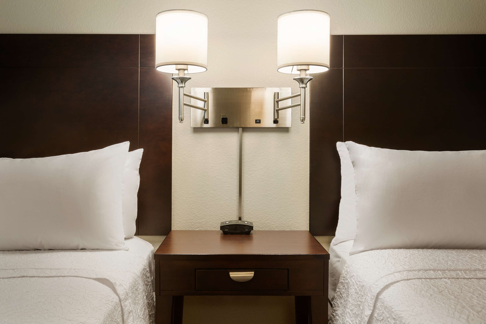 hampton inn and suites phoenix glendale westgate