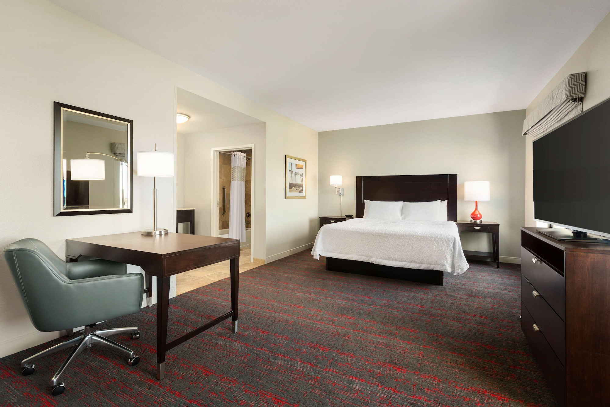 hampton inn and suites phoenix glendale westgate