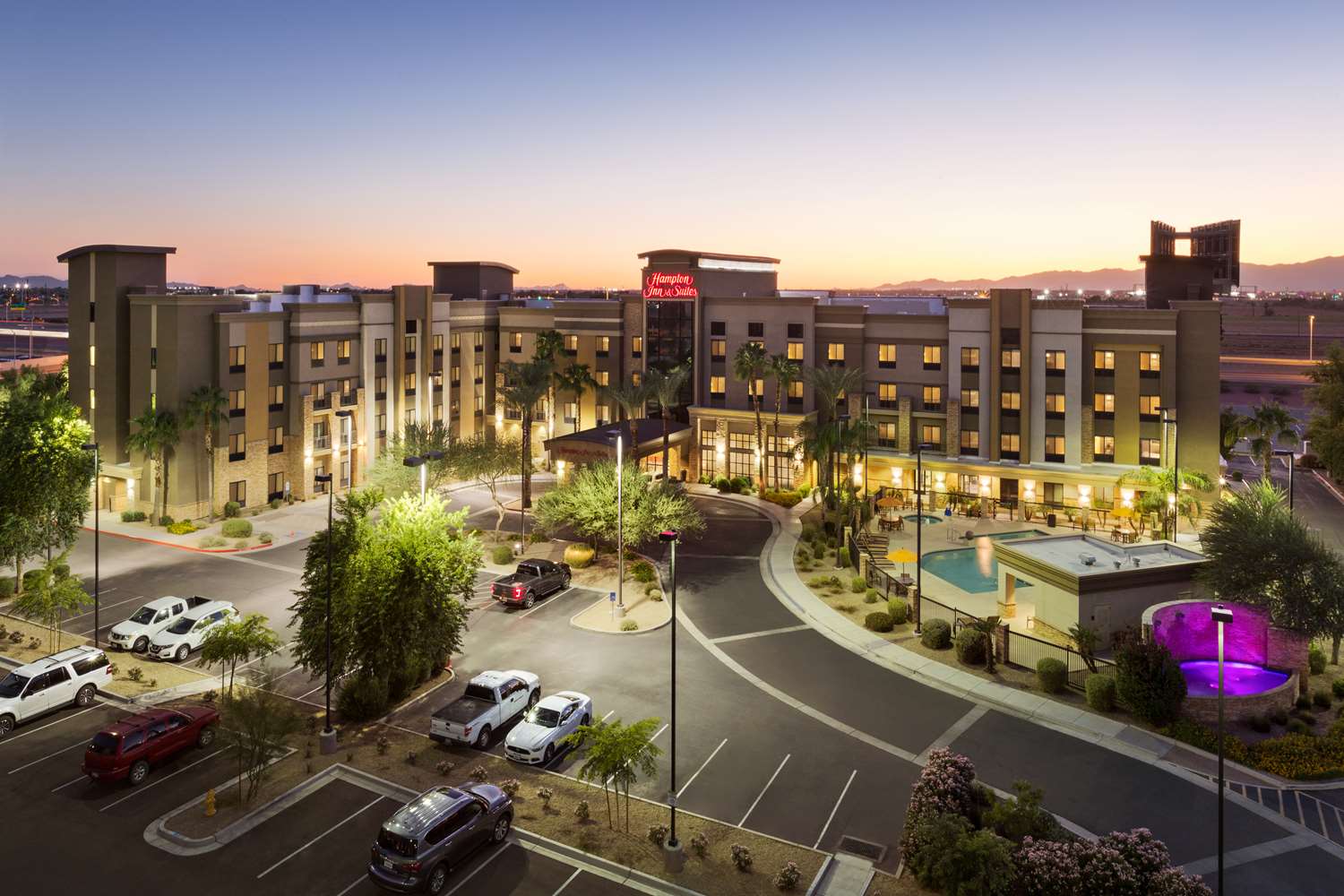 hampton inn and suites phoenix glendale westgate
