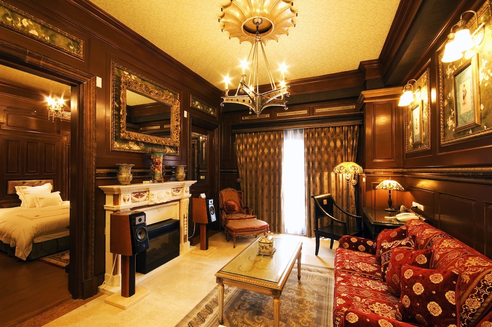 the old england manor