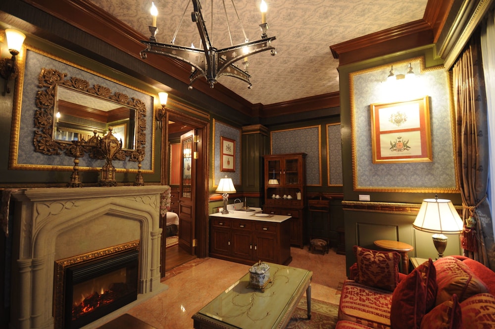 the old england manor