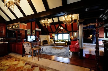 the old england manor