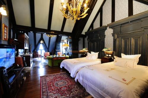 the old england manor