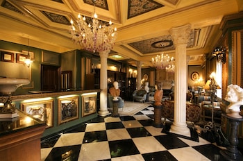 The Old England Manor,,5 star