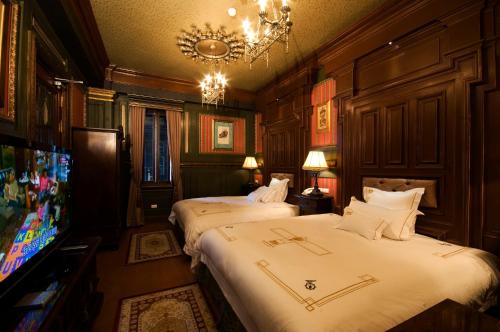 the old england manor