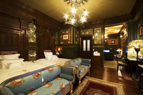 the old england manor