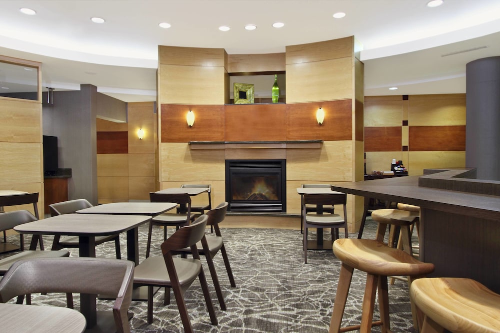 springhill suites phoenix glendale sports and entertainment district