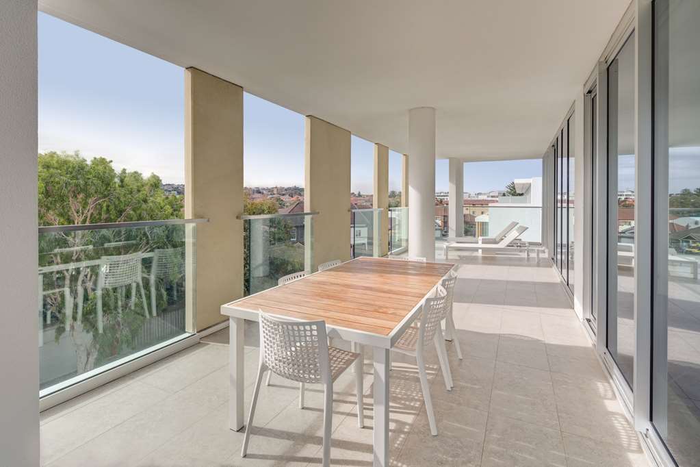 adina apartment hotel bondi beach sydney