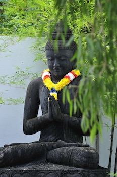 villa samadhi only adults