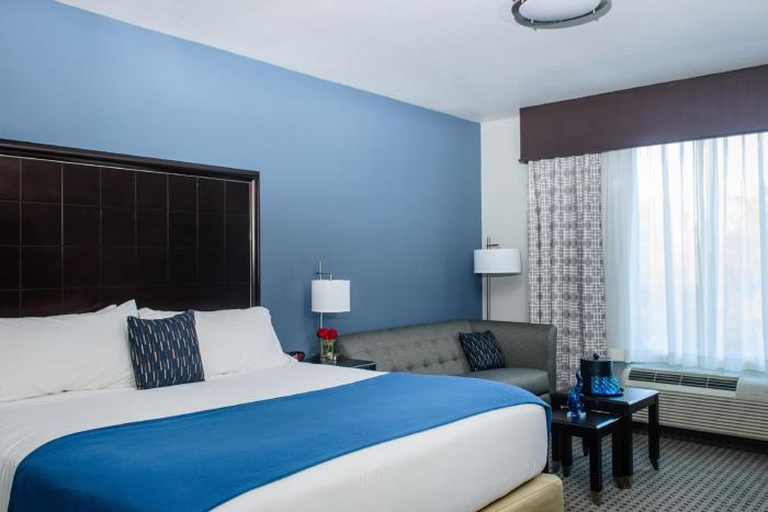 holiday inn express and suites austin nw arboretum area