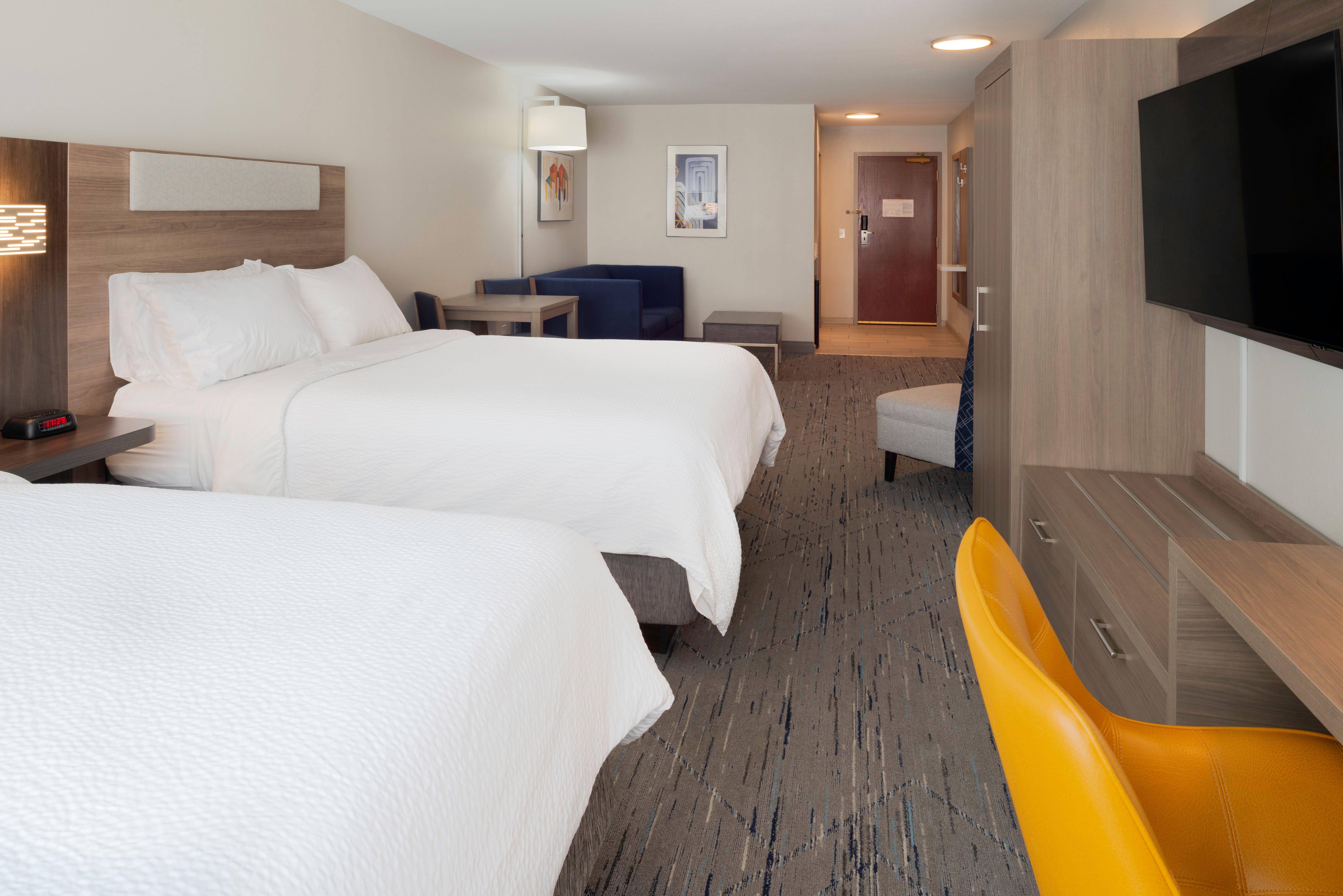 holiday inn express hotel and suites fort atkinson by ihg